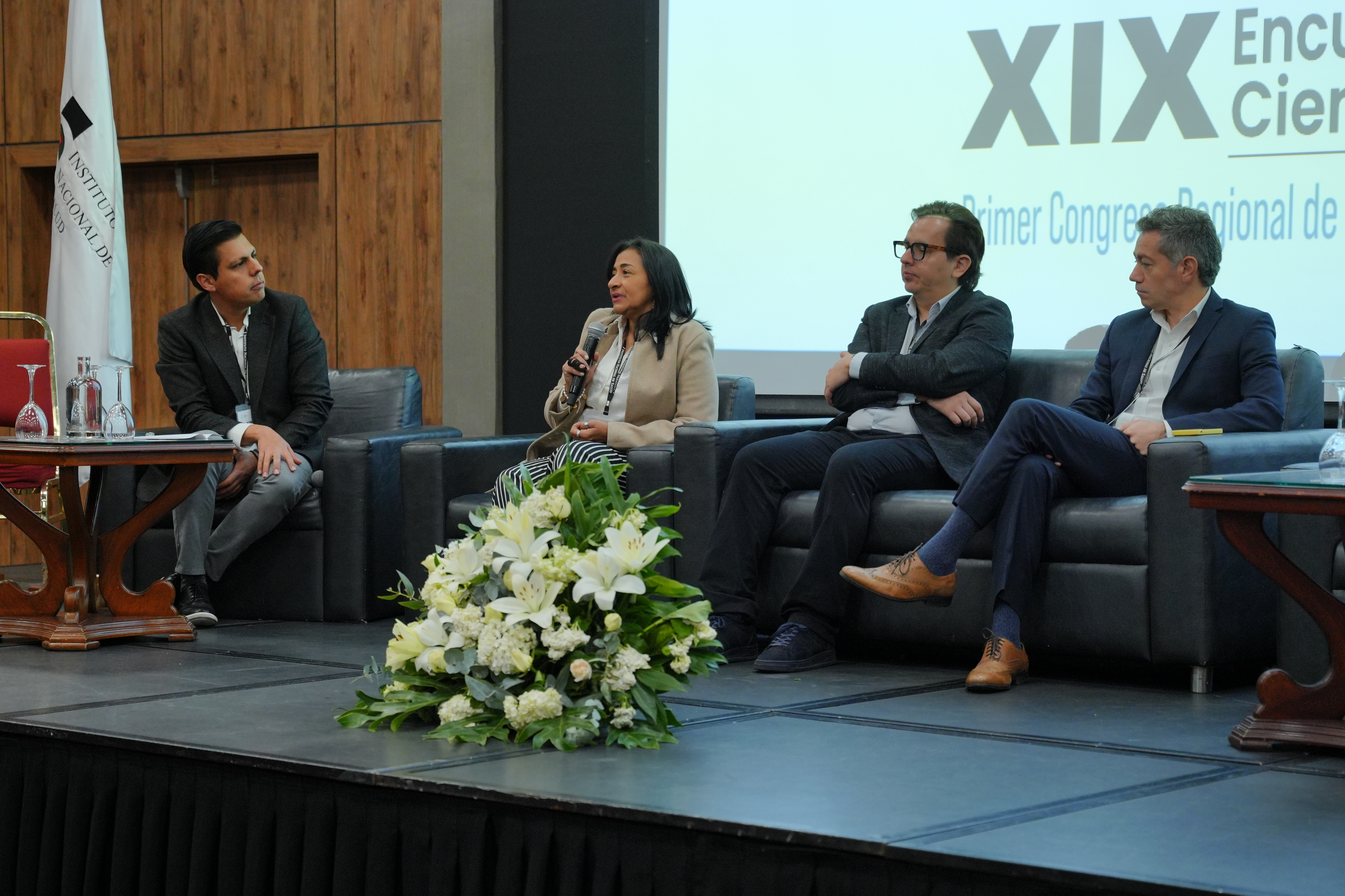 Conversatorio-salud-mental-XIX-encuentro-cientifico.JPG