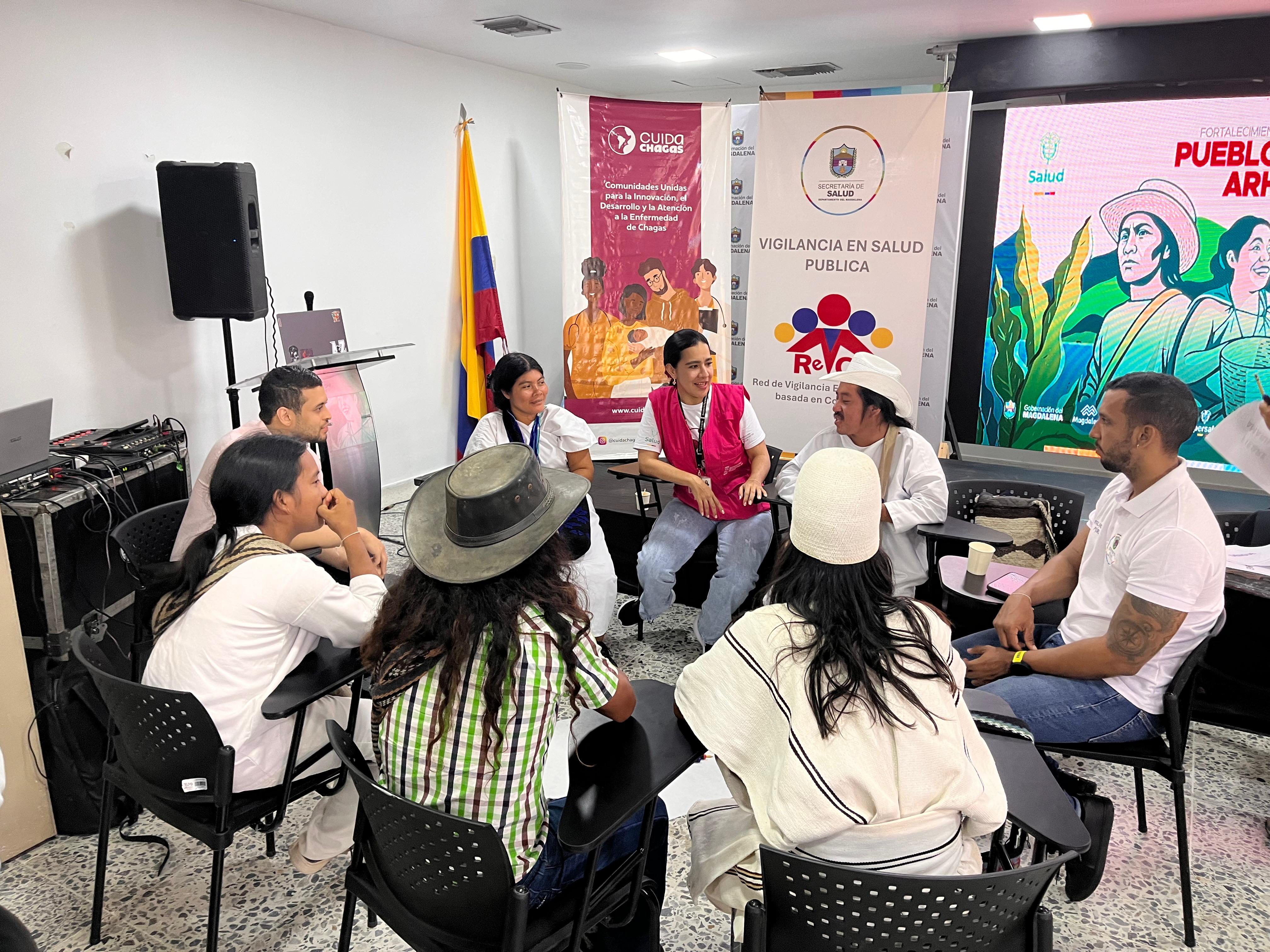 Mesa-de-trabajo-indígenas-Wiwa-con-personal-del-INS.jpeg